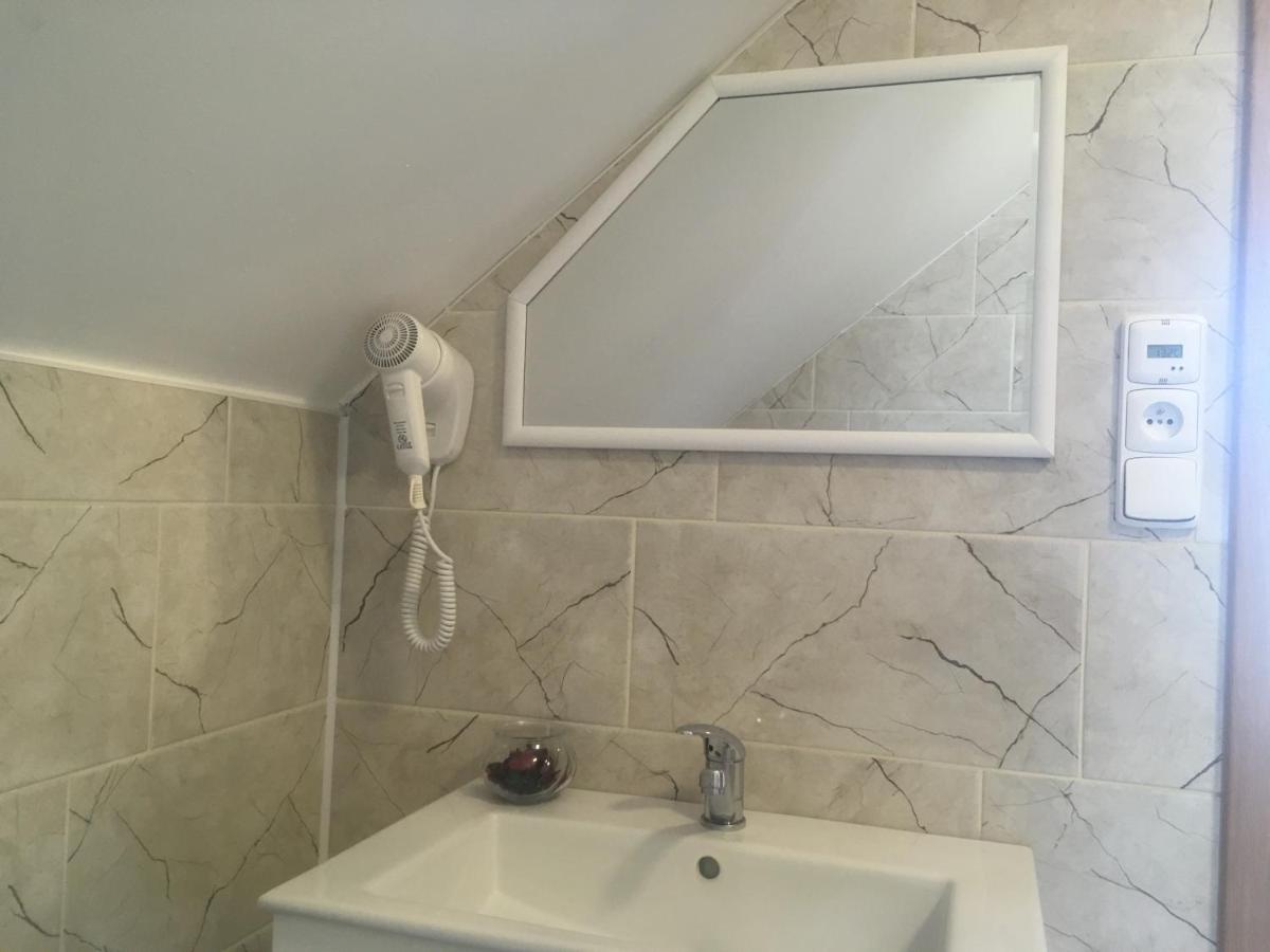 Ubytovani Pod Mezu Hlohovec Bagian luar foto